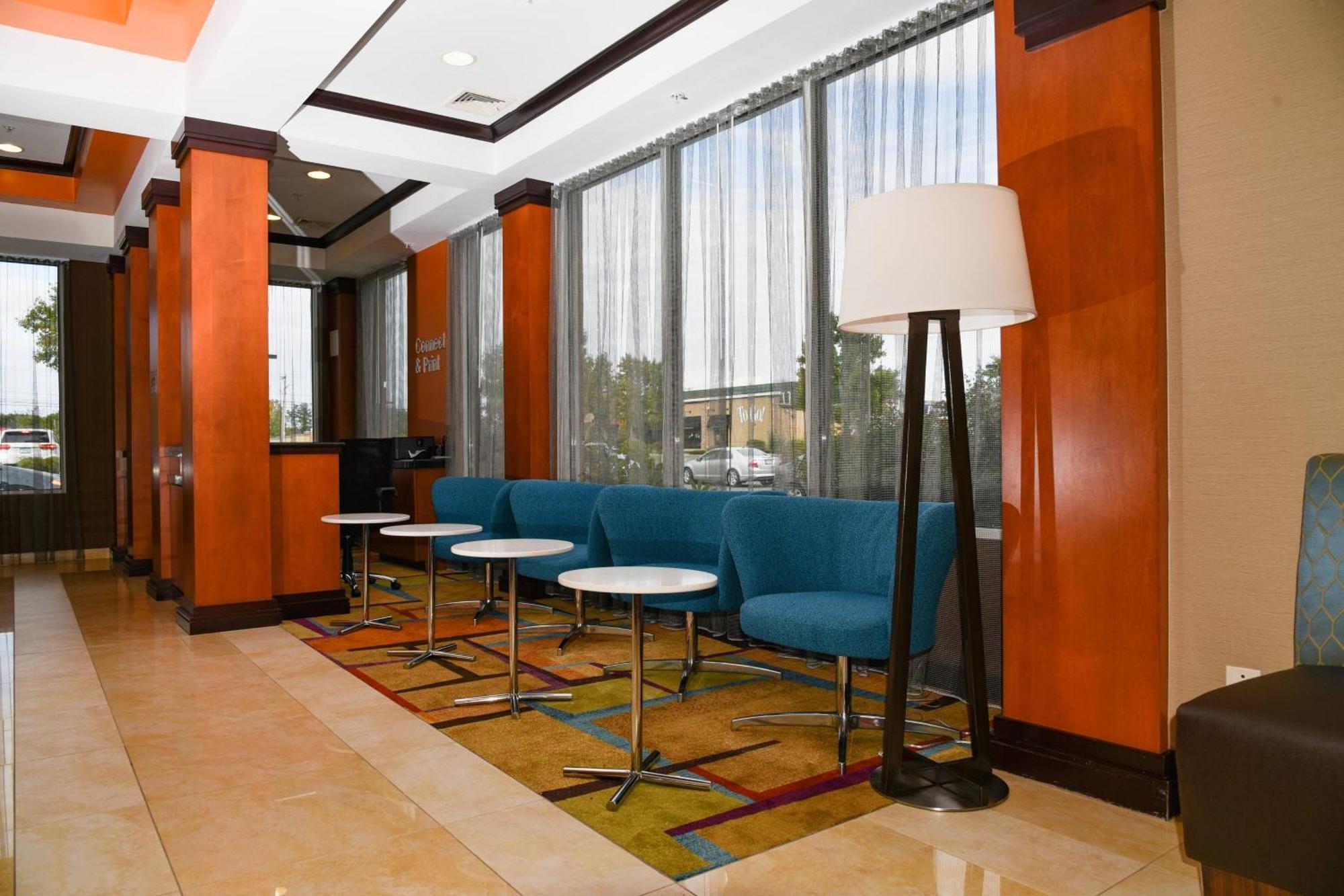 וינזדור לוקס Fairfield Inn Hartford Airport מראה חיצוני תמונה