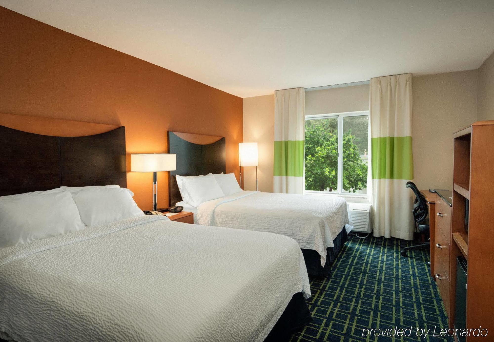 וינזדור לוקס Fairfield Inn Hartford Airport מראה חיצוני תמונה