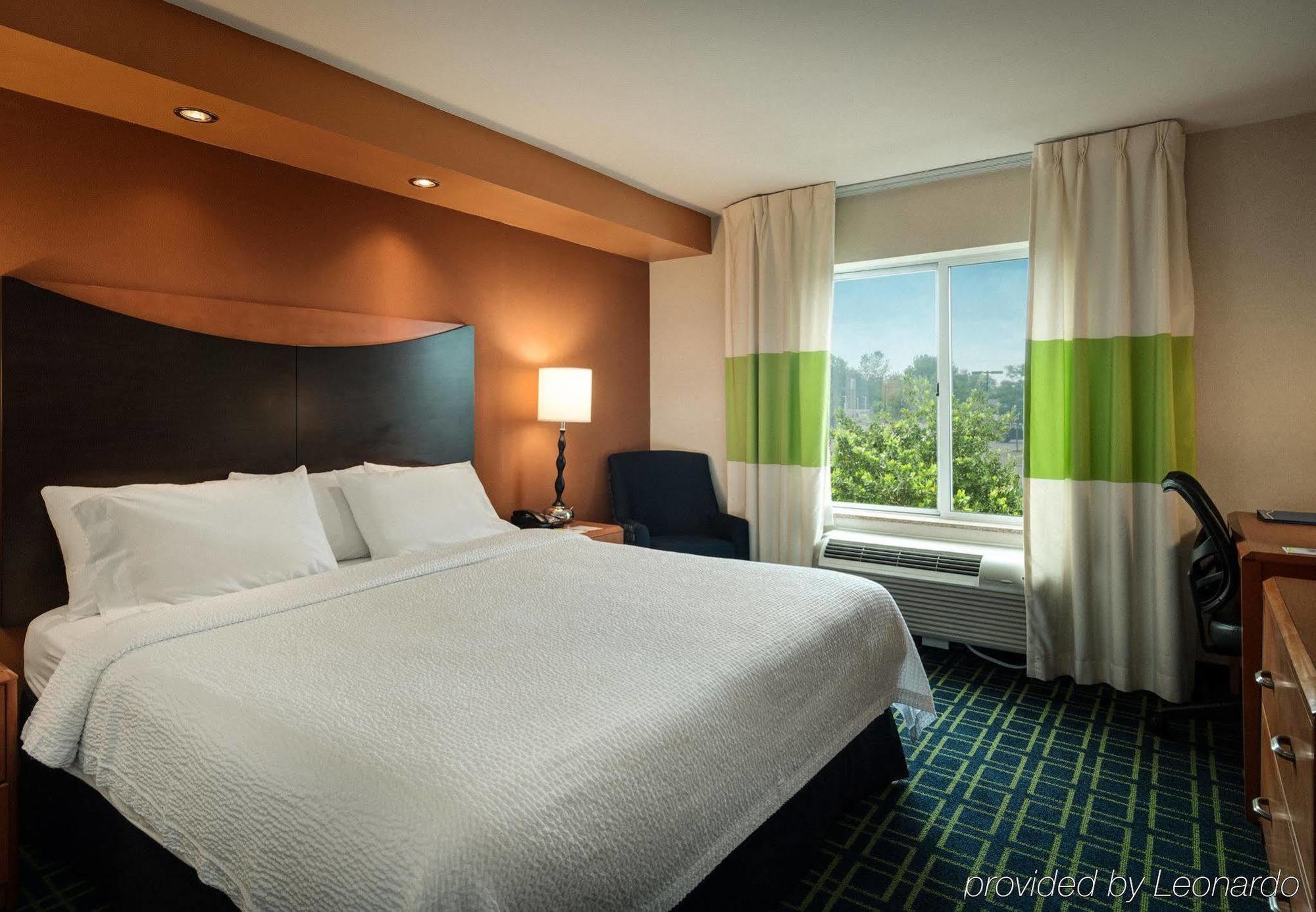וינזדור לוקס Fairfield Inn Hartford Airport מראה חיצוני תמונה