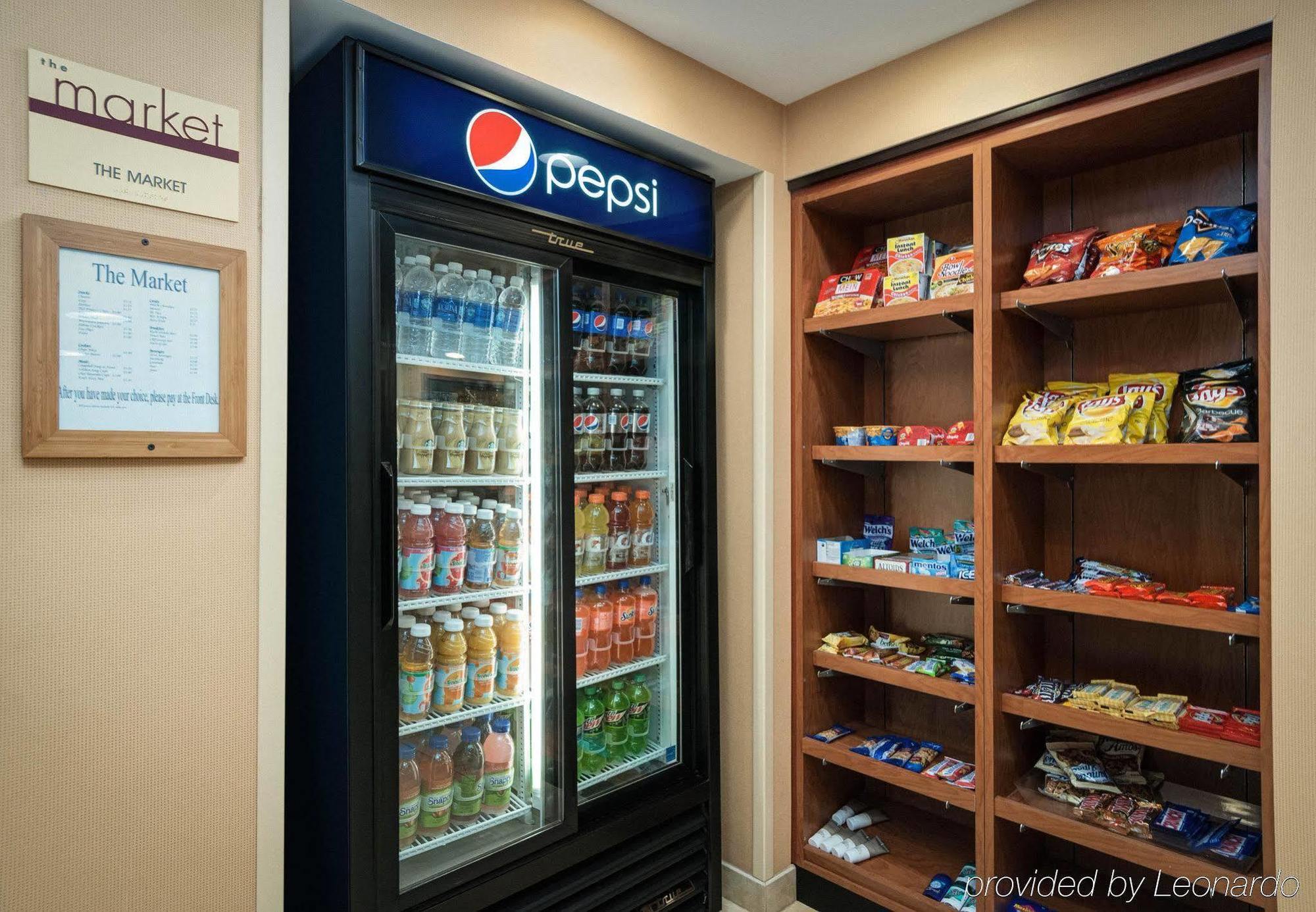 וינזדור לוקס Fairfield Inn Hartford Airport מראה חיצוני תמונה