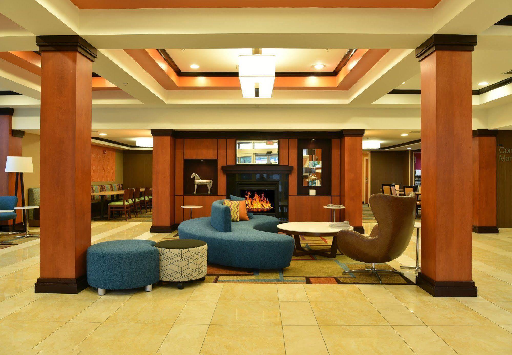 וינזדור לוקס Fairfield Inn Hartford Airport מראה חיצוני תמונה